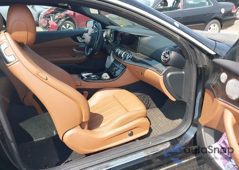 2018 Mercedes-Benz E 400 4Matic z USA, uszkodzony, nr VIN WDD1J6GB0JF038408